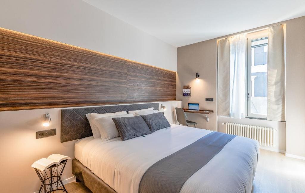 Superior Double or Twin Room room - Image 2