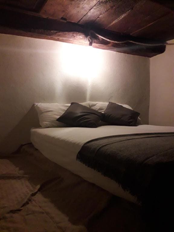 Double Room with Garden View room - Image 3