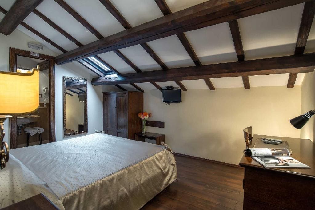 Double or Twin Room room - Image 3