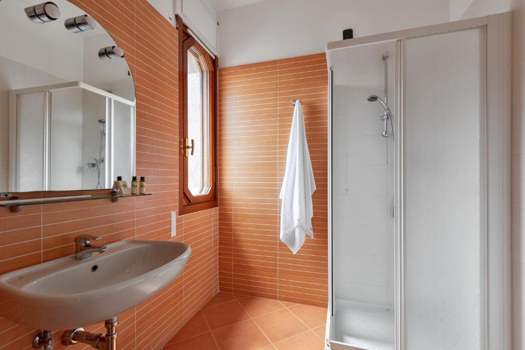 Double or Twin Room room - Image 3
