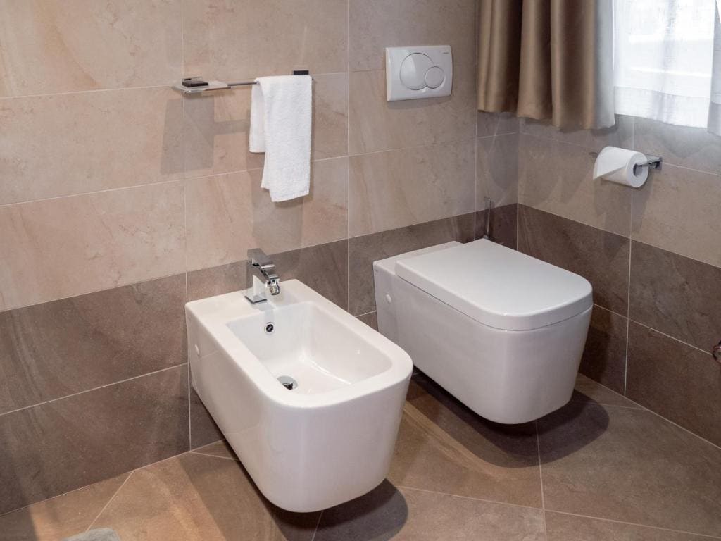 Small Double Room room - Image 2