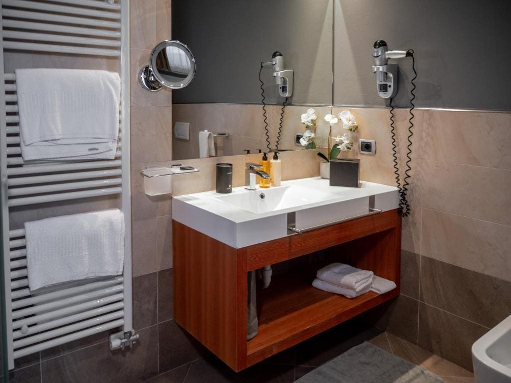 Small Double Room room - Image 3