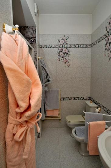Double Room with Balcony room - Image 1