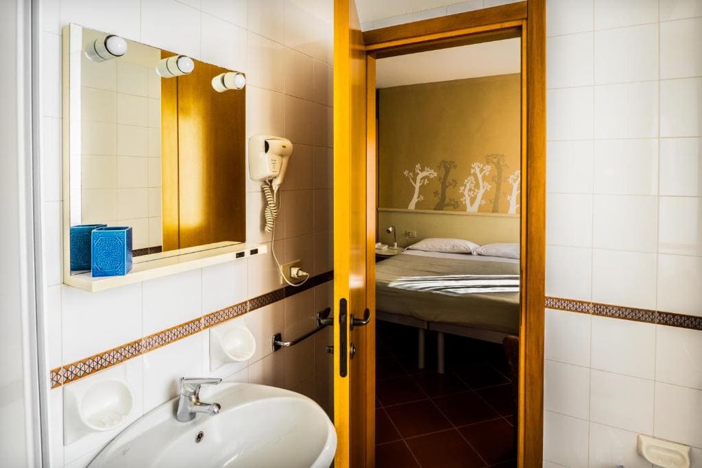 Basic Triple Room room - Image 1