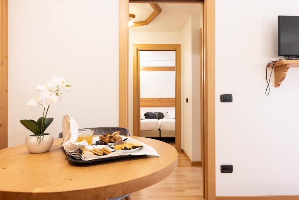 Family Room room - Image 1