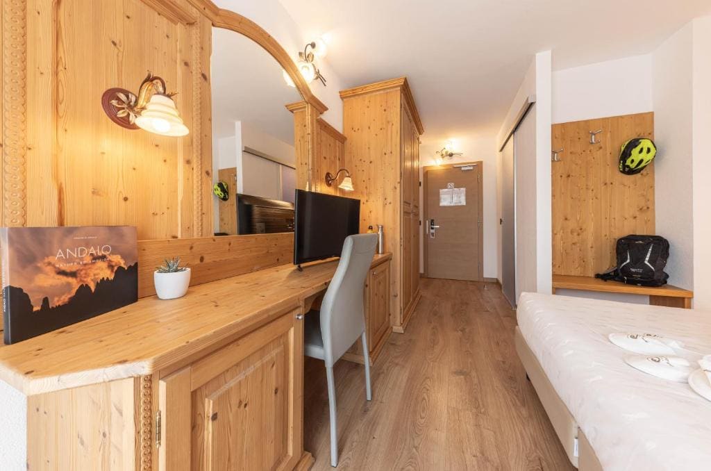 Standard Double or Twin Room room - Image 1