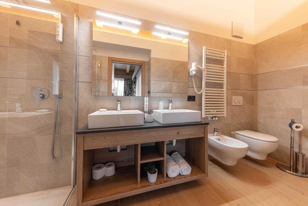 Suite with Sauna room - Image 3