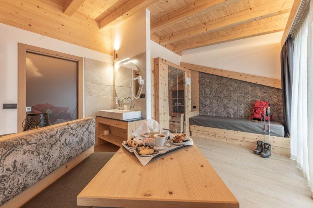 Suite with Sauna room - Image 2