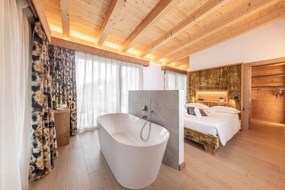 Suite room - Image 3