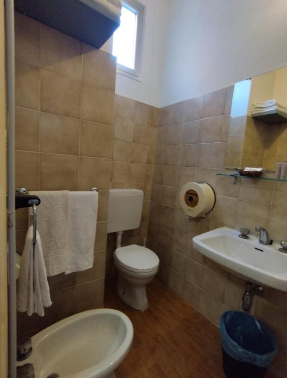 Quadruple Room with Balcony room - Image 2