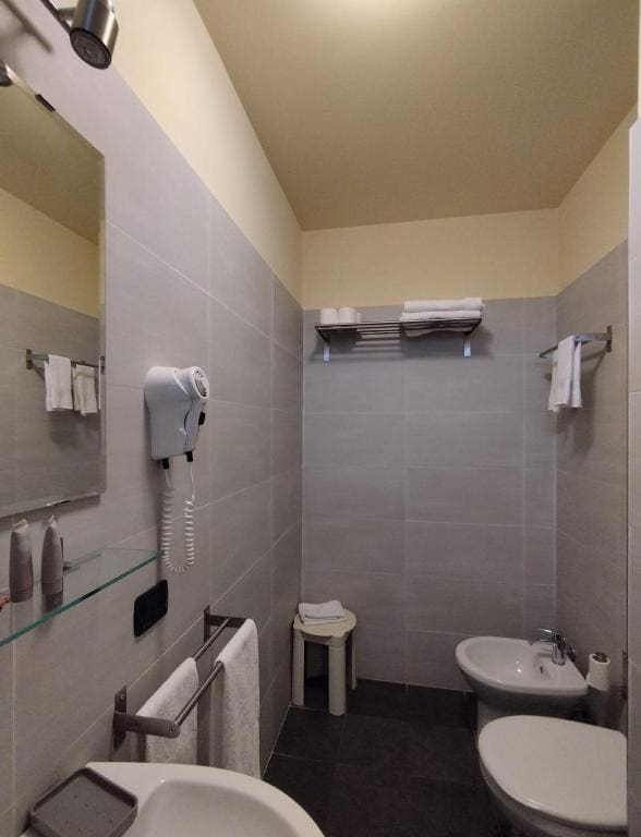 Queen Room with Balcony room - Image 1