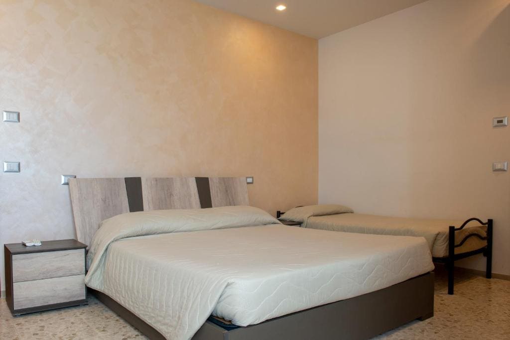 Standard Triple Room with Sea View room - Image 1