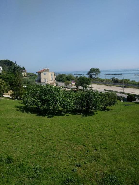 Standard Triple Room with Sea View room - Image 2