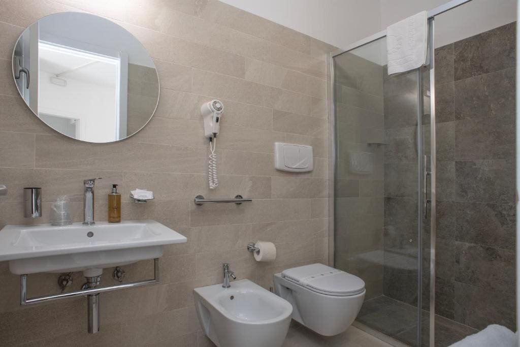 Double Room with Balcony room - Image 1