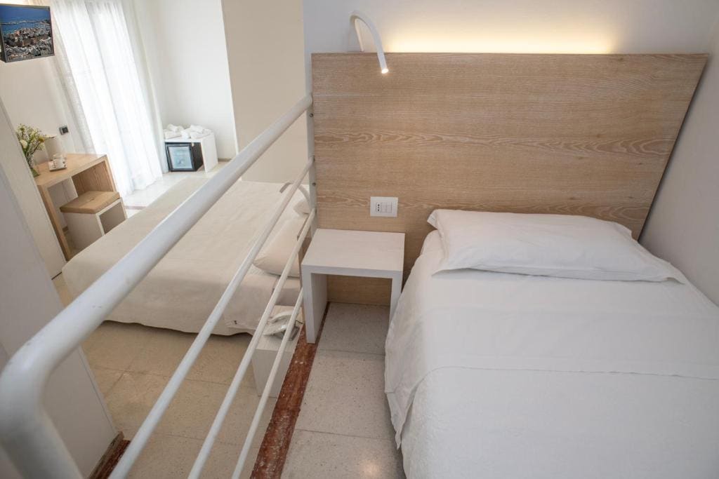 Triple Room with Balcony room - Image 2