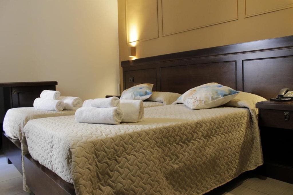 Budget Double Room room - Image 2