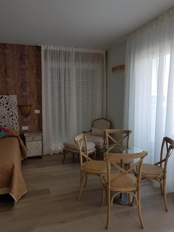 Deluxe Suite with Sea View room - Image 1