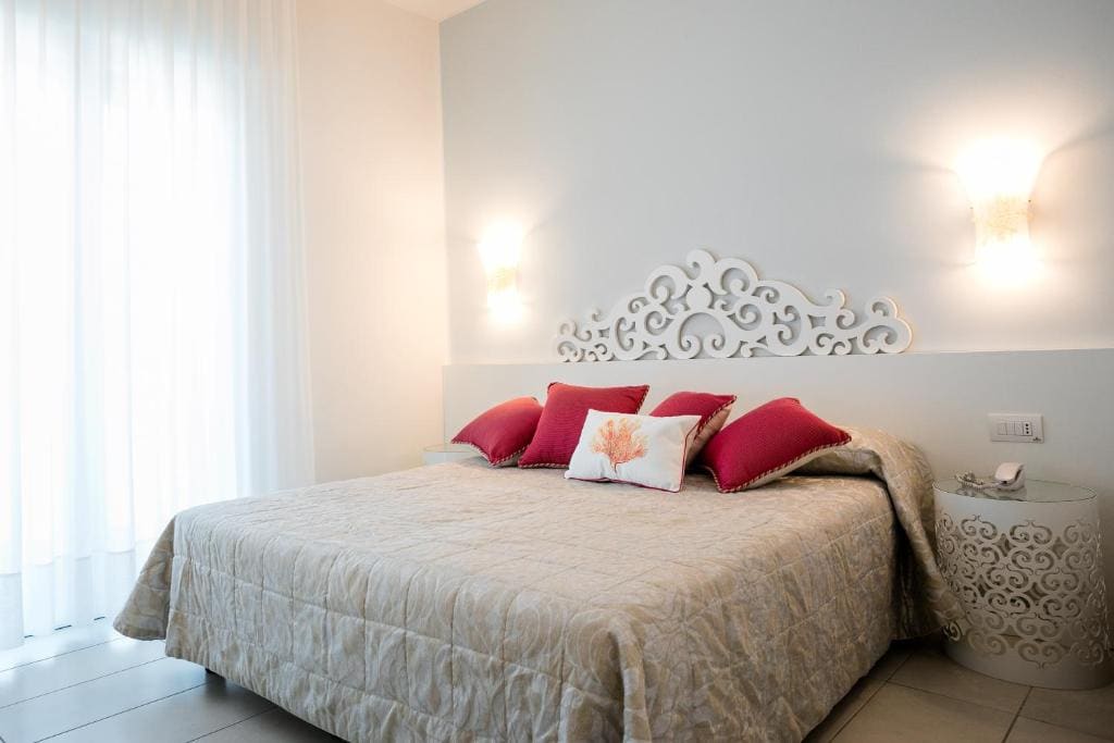 Standard Triple Room room - Image 1