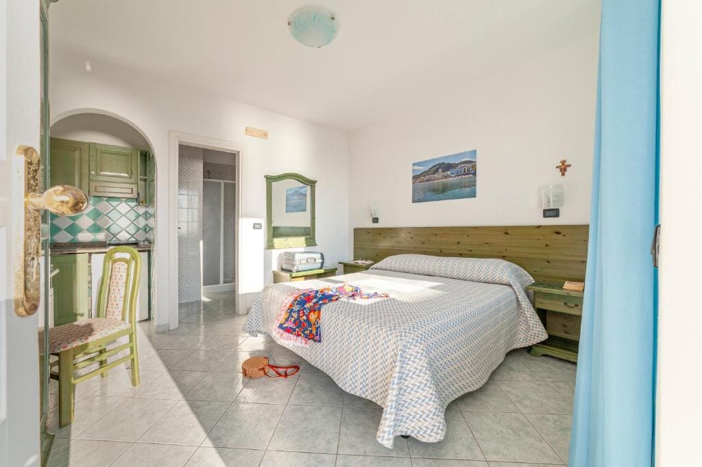 Studio - Ground Floor room - Image 3