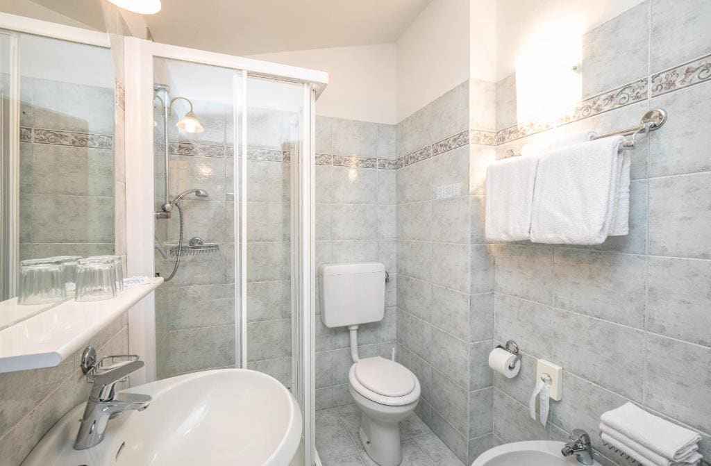 Superior Double Room room - Image 3