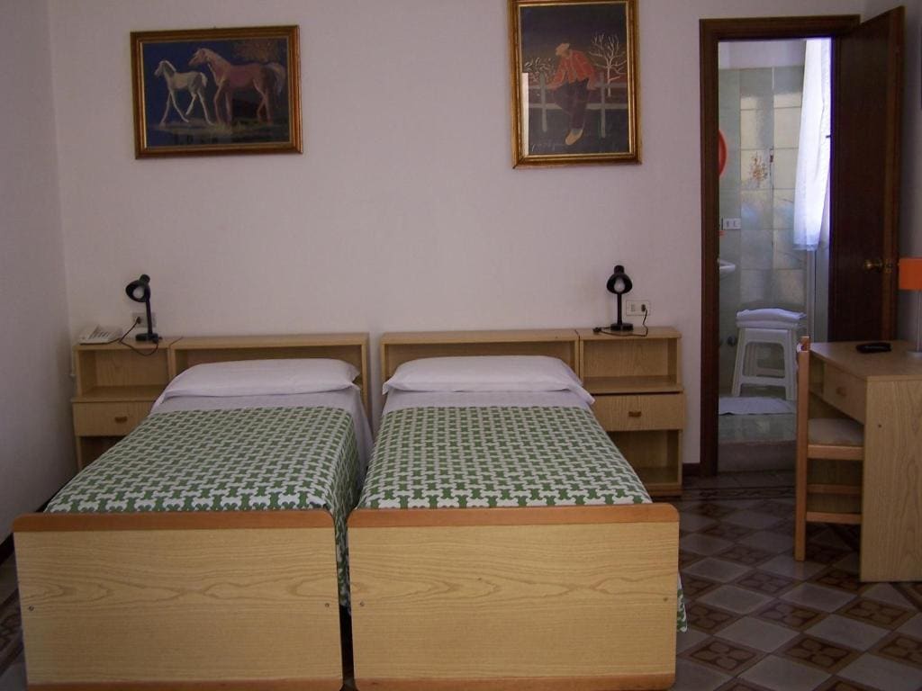 Double or Twin Room room - Image 3