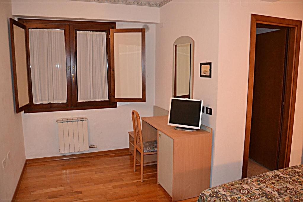 Double or Twin Room room - Image 2