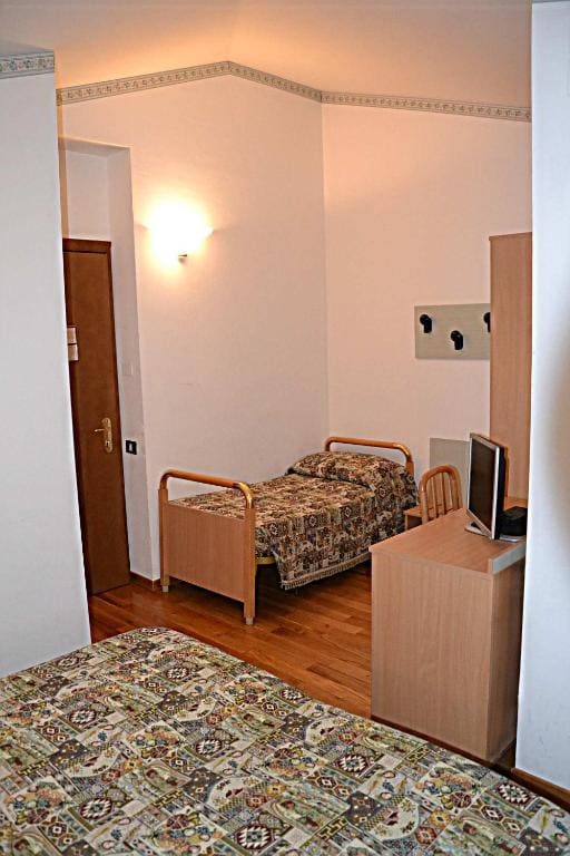 Quadruple Room room - Image 3