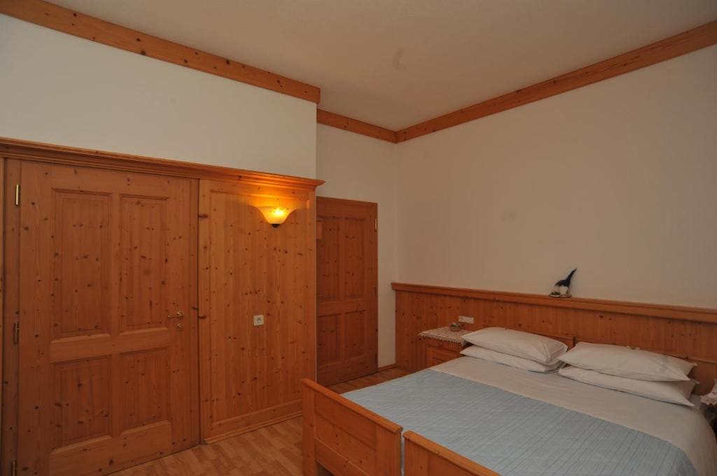Double Room with Mountain View room - Image 1