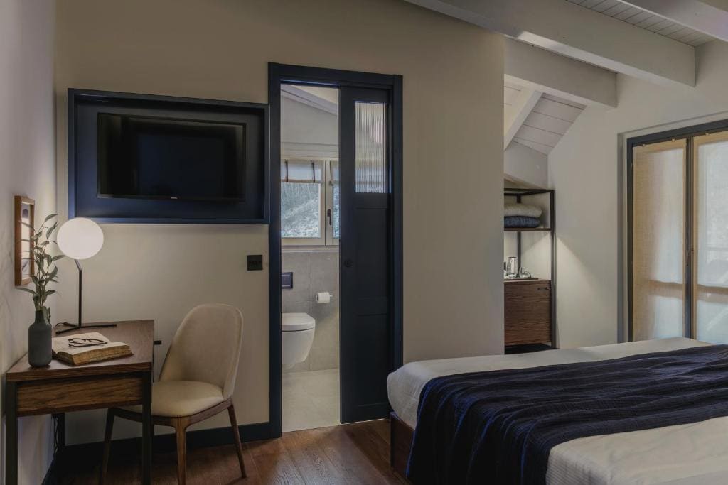 Small Double Room room - Image 3