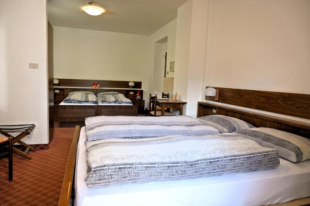 Quadruple Room room - Image 3