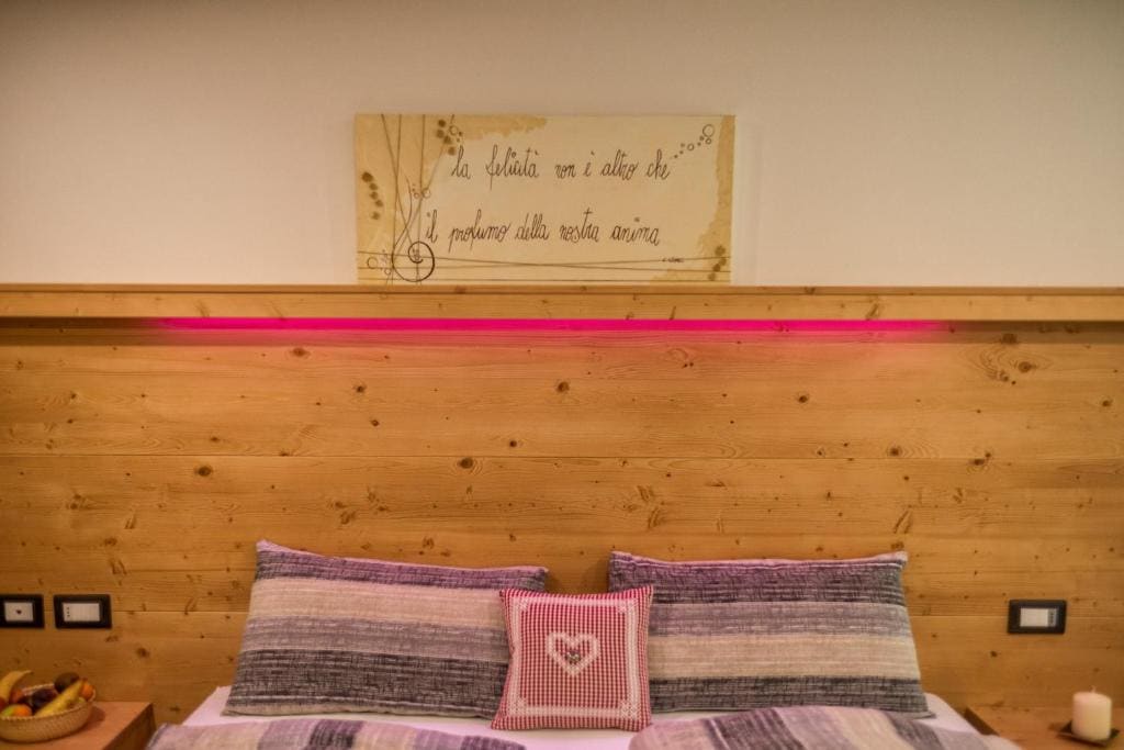 Superior Triple Room room - Image 2
