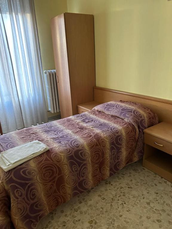 Economy Single Room room - Image 3