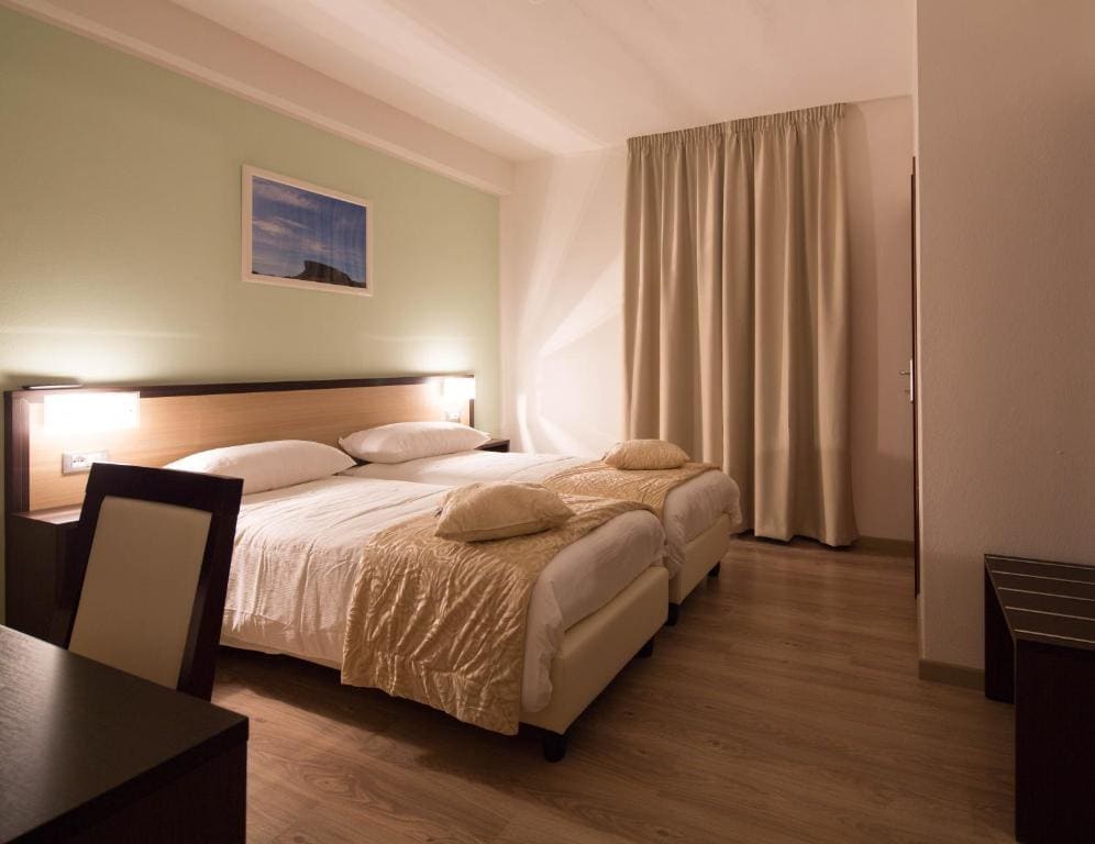 Standard Double or Twin Room room - Image 1