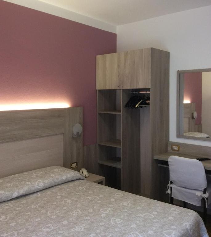 Double Room with Balcony room - Image 1