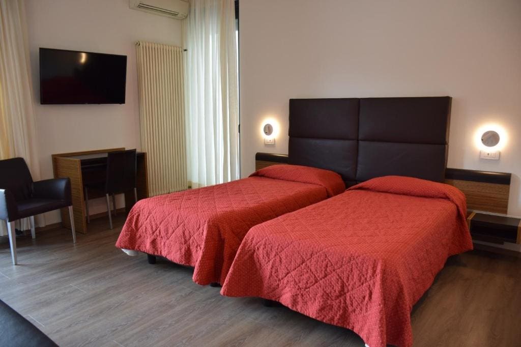 Twin Room room - Image 1