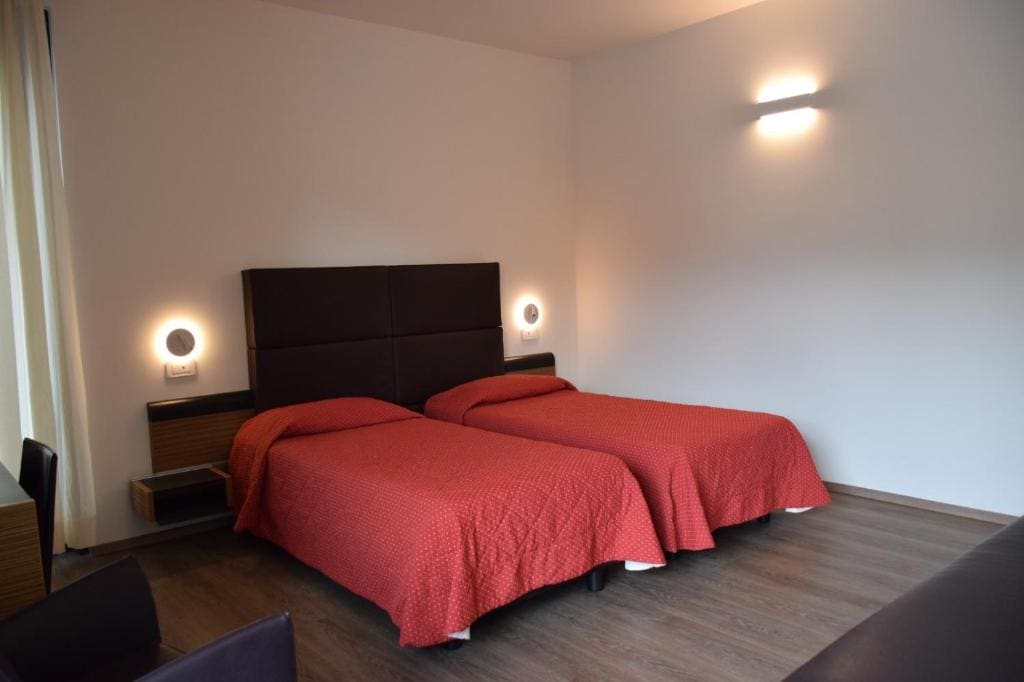Twin Room room - Image 2