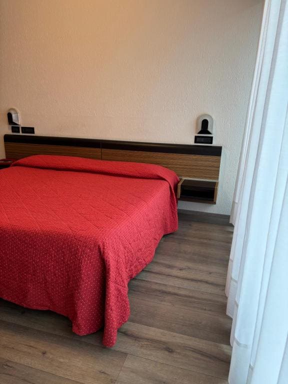 Quadruple Room room - Image 2