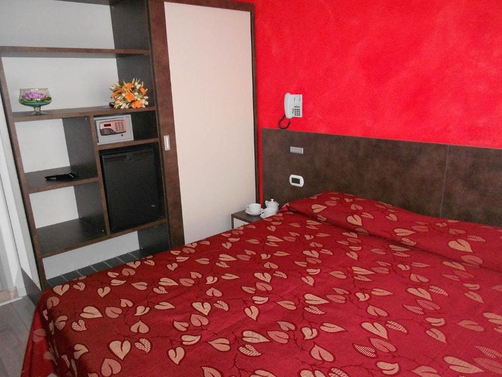 Economy Double Room room - Image 3