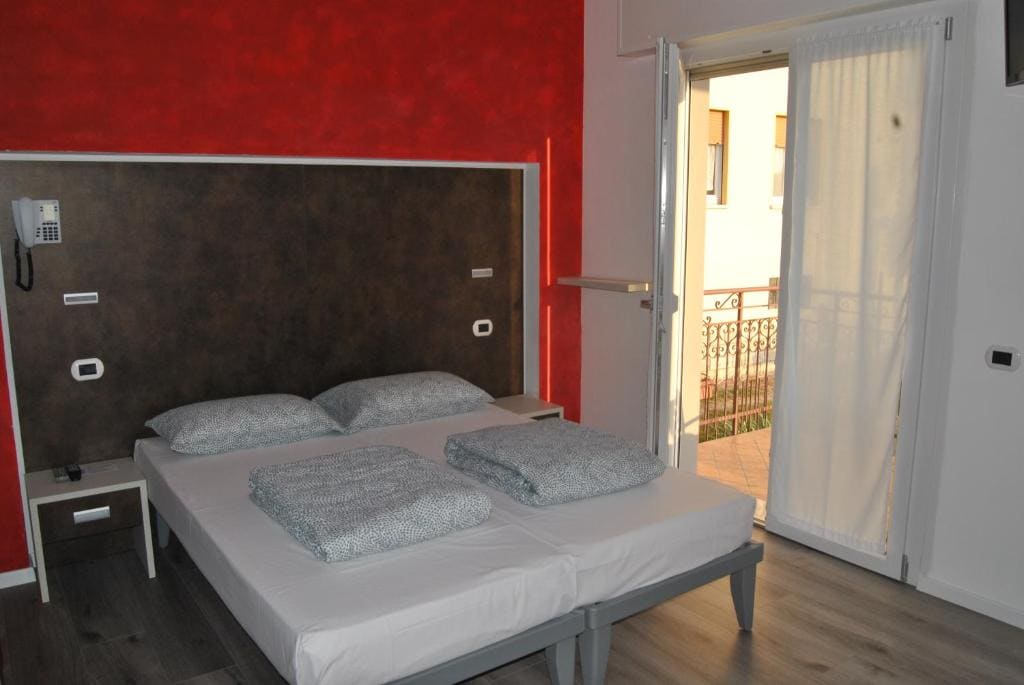 Junior Suite with Balcony and Lake View and Kitchenette room - Image 1