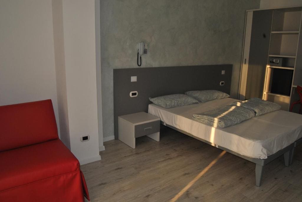 Triple Room with Balcony and Lake View room - Image 3