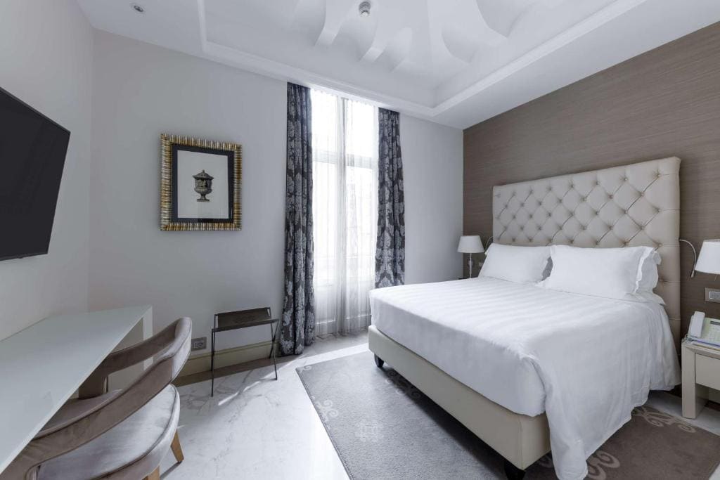 Comfort Room room - Image 1