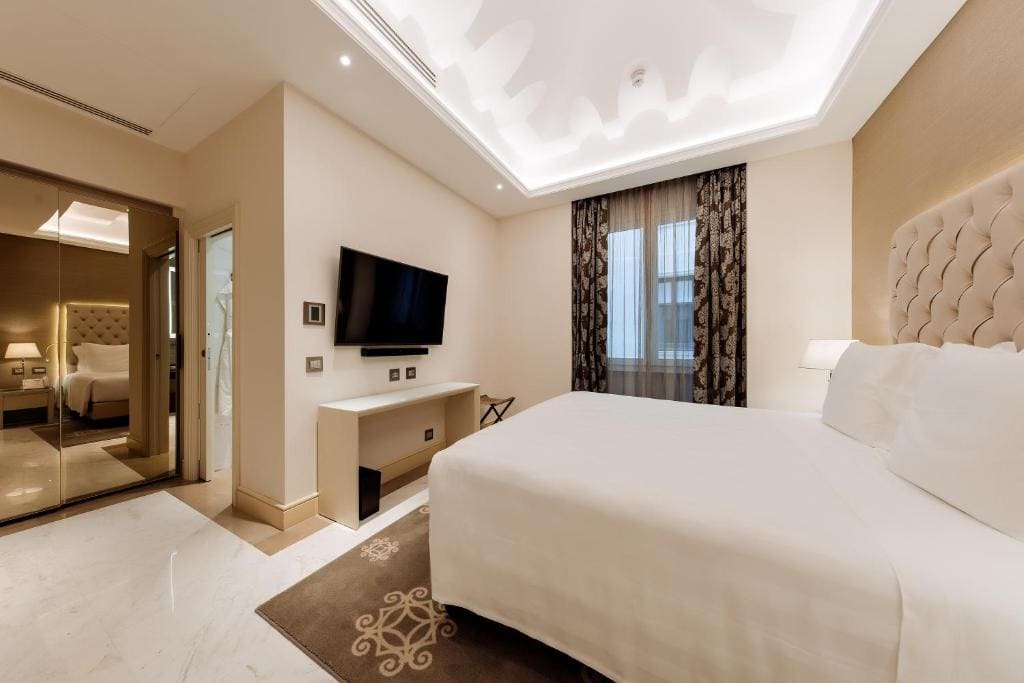 Deluxe Twin Room room - Image 1