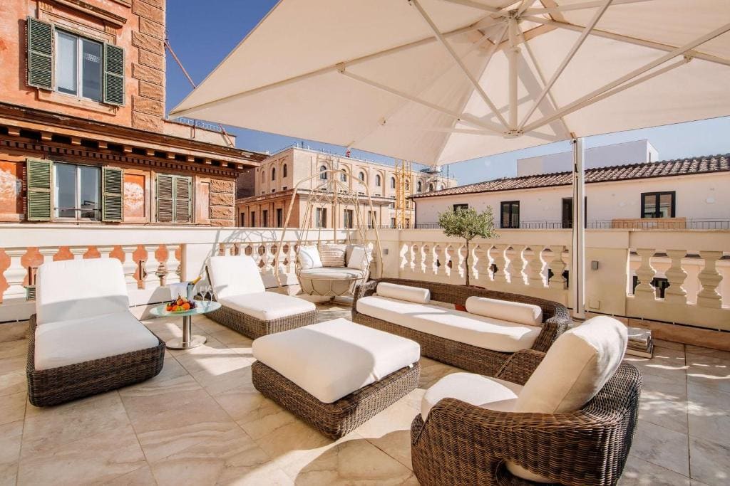 Prestige King Room with Terrace room - Image 2