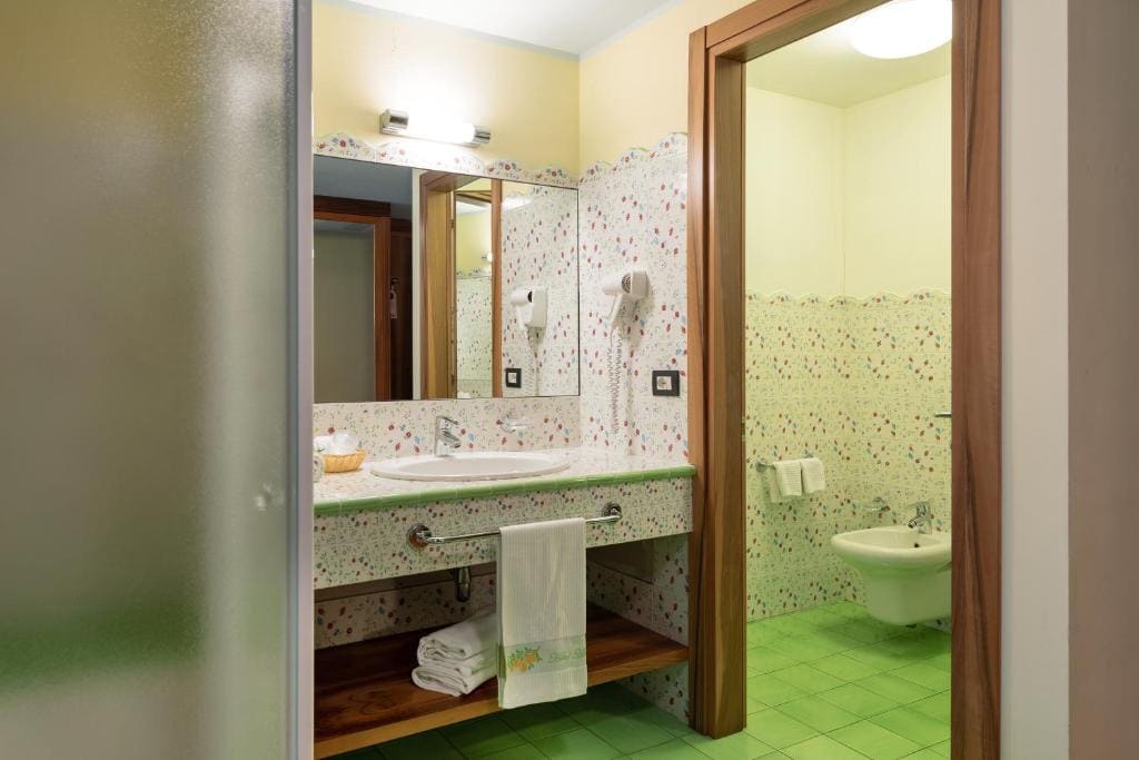 Standard Double Room room - Image 2
