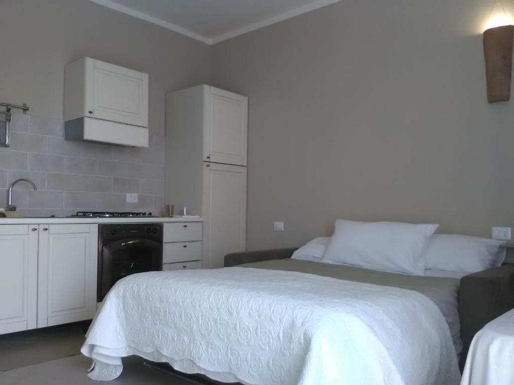 Double Room with Private Bathroom room - Image 3