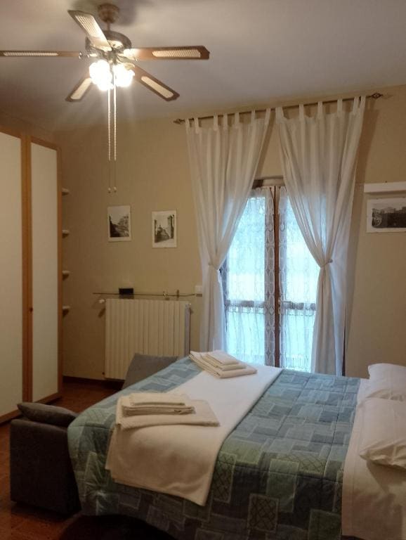 Double Room with Balcony room - Image 1