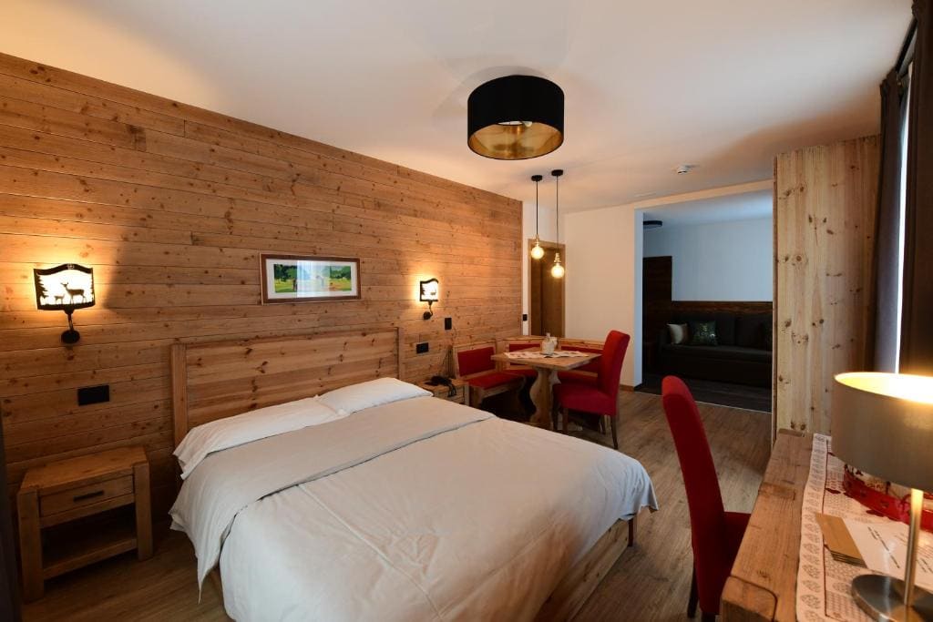 Deluxe Room room - Image 1
