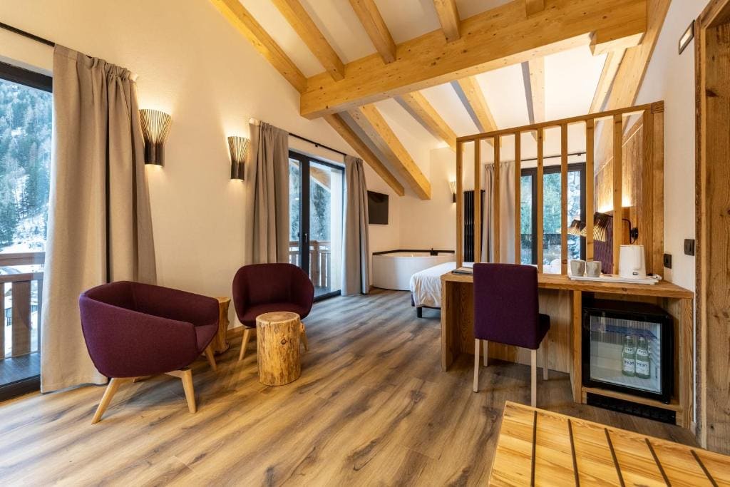 Junior Suite with Mountain View room - Image 1