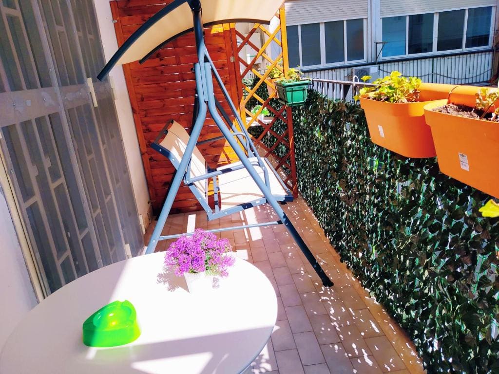 Deluxe Double Room with Balcony room - Image 2