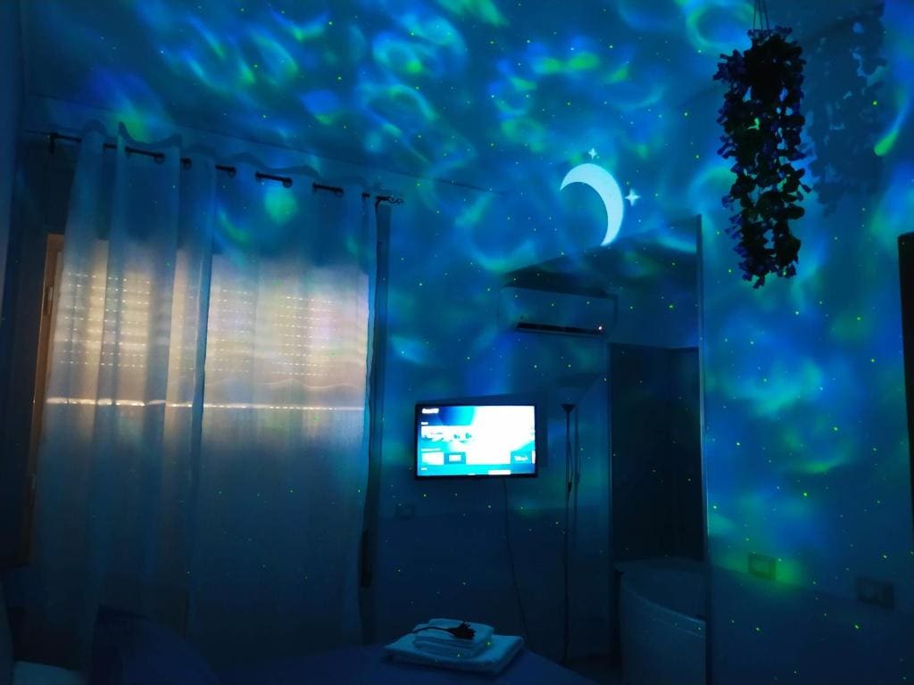 Deluxe Double Room with Balcony room - Image 3